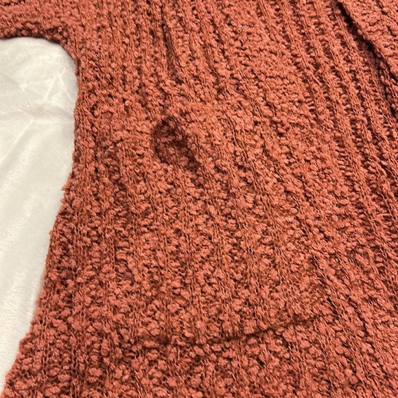 NWT women’s long sleeve cardigan with pockets. Size s/m but fits like a large - Picture 4 of 7